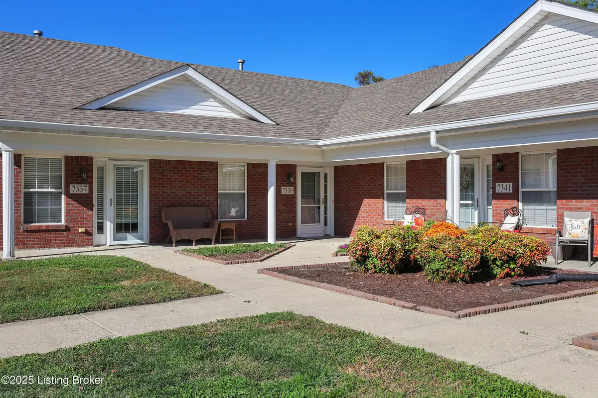 7339 Fox Hollow Way, Louisville, KY 40228 - Image #1