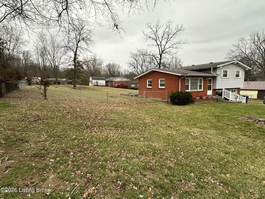 229 Yager Ave, La Grange, KY 40031 - Image #2
