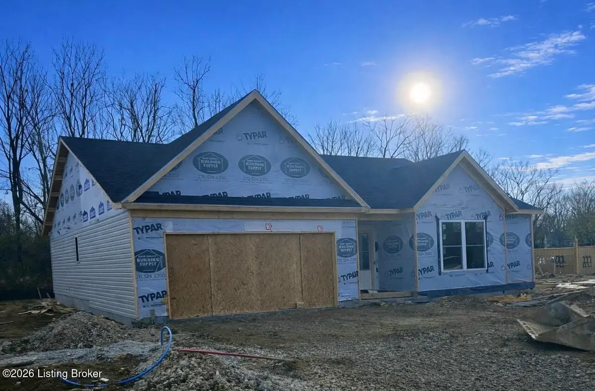 8207 Roseborough Rd, Louisville, KY 40228 - Image #1