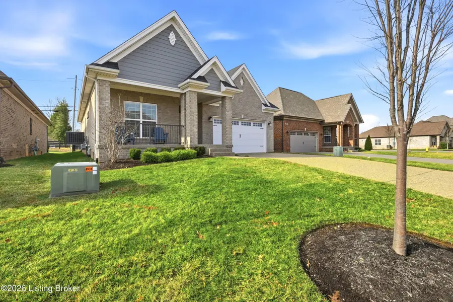 1302 Conservatory Ln, Louisville, KY 40223 - Image #2