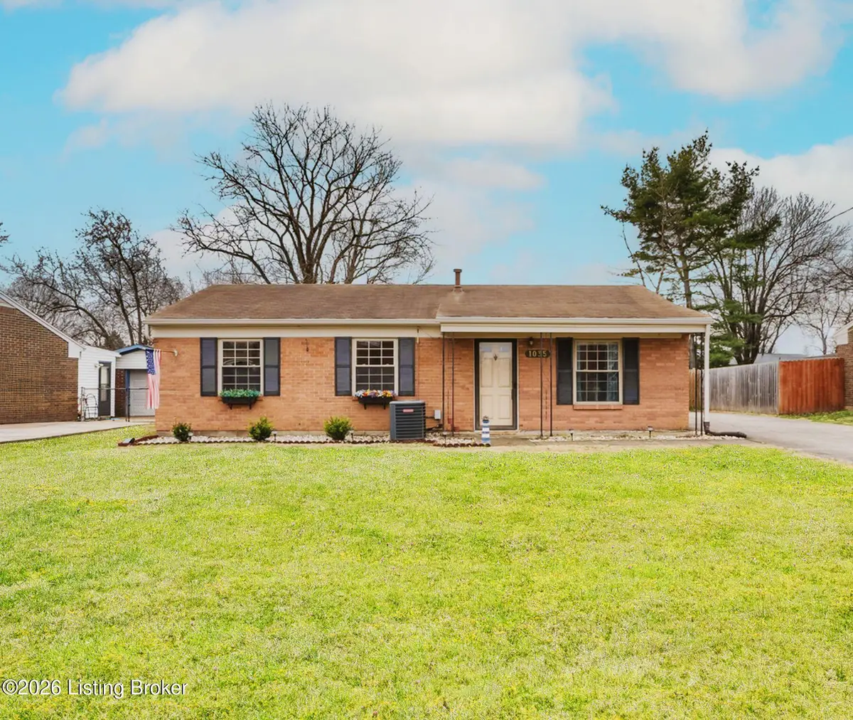 1035 Summitt Dr, Louisville, KY 40229 - Image #1