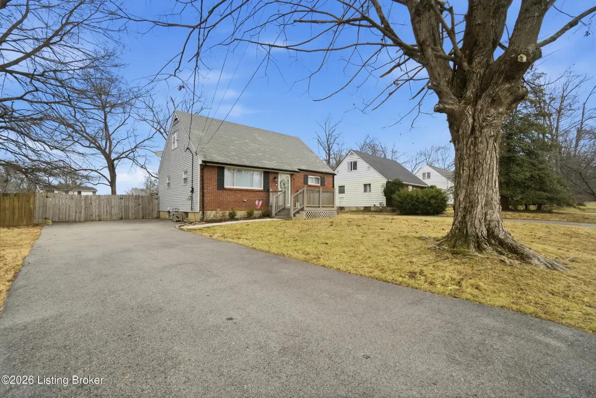 9221 Vevey Rd, Louisville, KY 40291 - Image #1