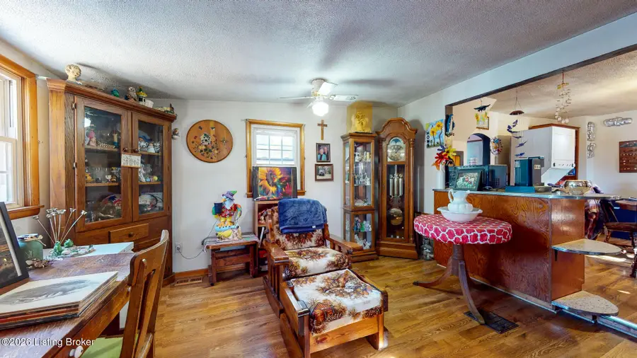 5602 Lovers Ln, Louisville, KY 40299 - Image #2