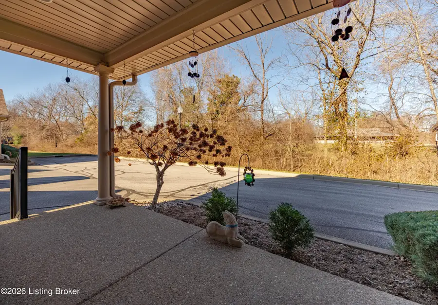 3902 Spring Park Ln, Louisville, KY 40218 - Image #3