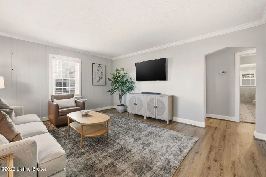 915 Washburn Ave, Louisville, KY 40222 - Image #2