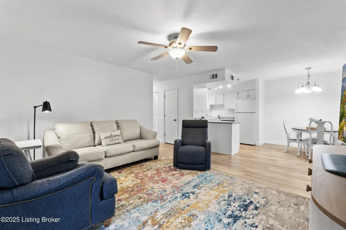 9806 Whipps Mill Rd #UNIT 1, Louisville, KY 40223 - Image #1