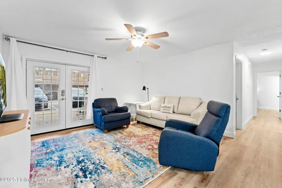 9806 Whipps Mill Rd #UNIT 1, Louisville, KY 40223 - Image #2