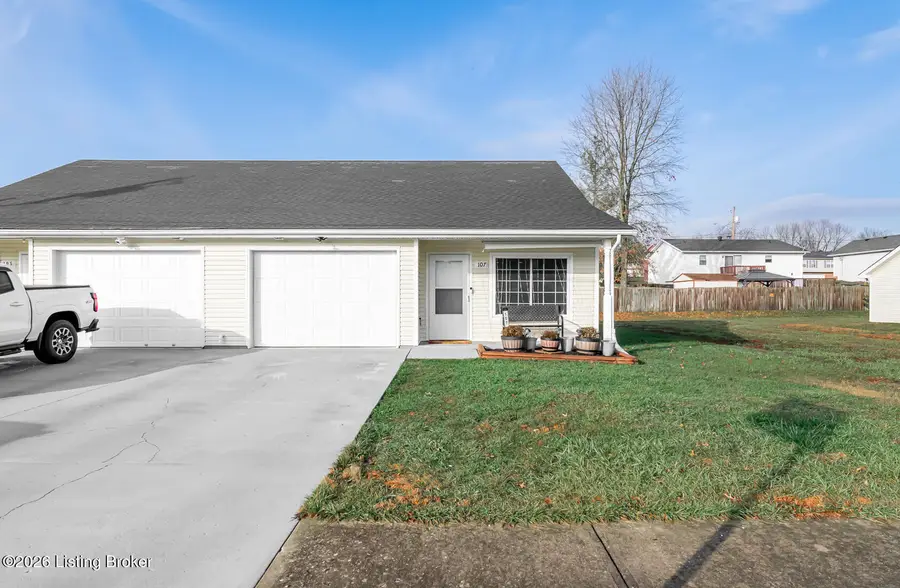 107 Clover Ct, Radcliff, KY 40160 - Image #2