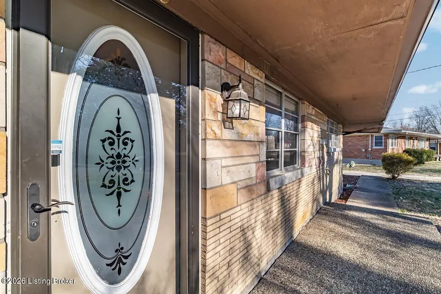 5739 Dorinda Dr, Louisville, KY 40258 - Image #3