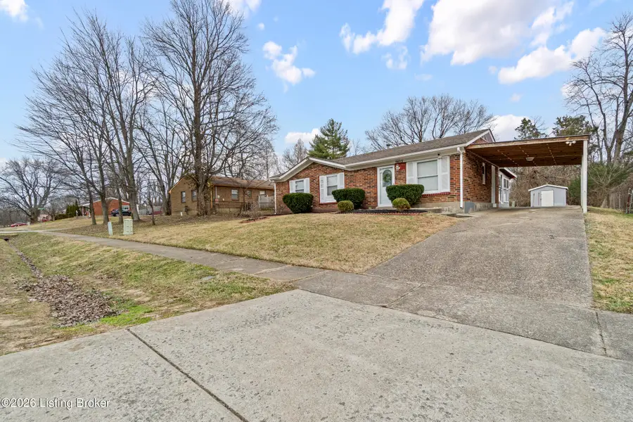 7803 Rochelle Rd, Louisville, KY 40228 - Image #2