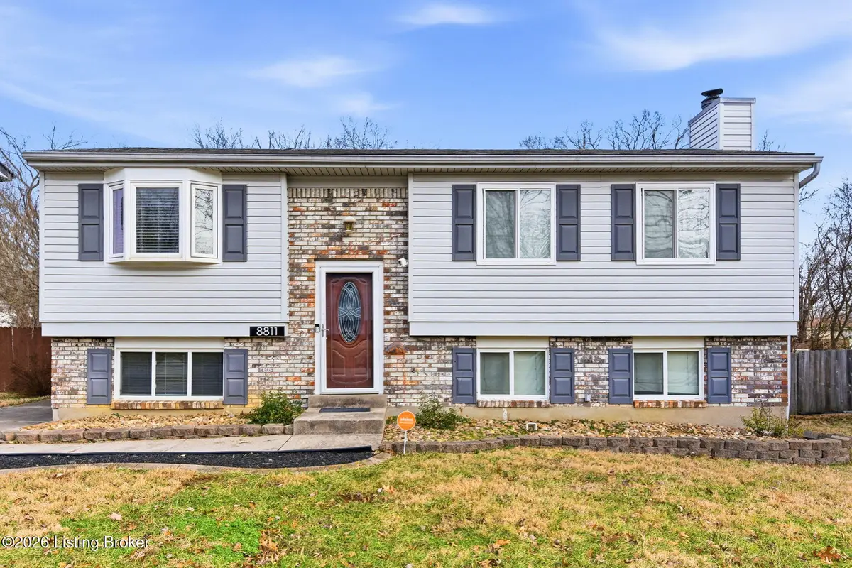 8811 Old Ironsides Dr, Louisville, KY 40228 - Image #1