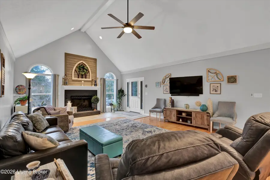 8801 Fox Chase Pl, Louisville, KY 40228 - Image #3