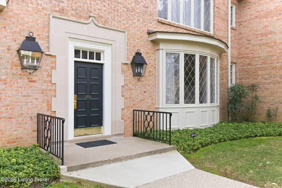 3812 Washington Square #APT 2, Louisville, KY 40207 - Image #3