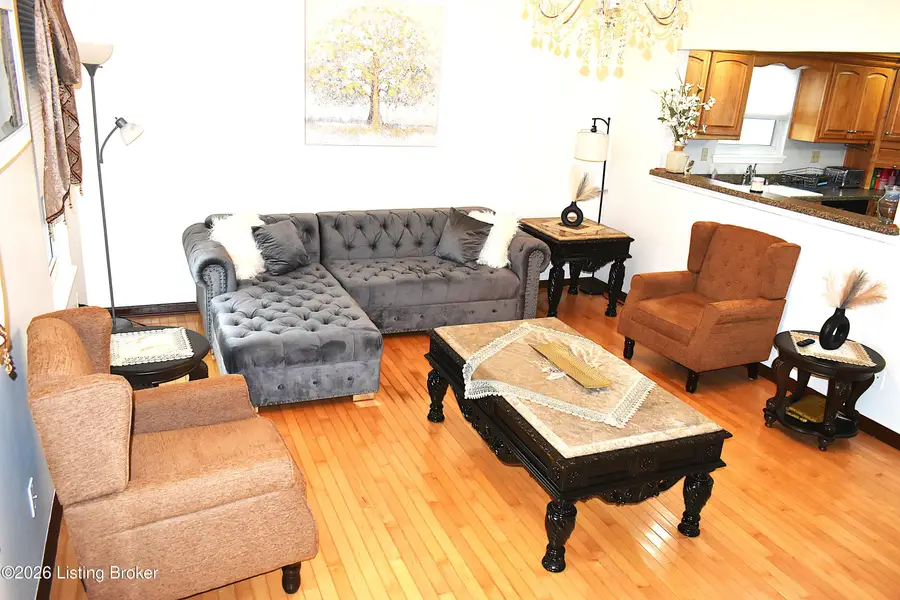 10408 Vantage Rd, Louisville, KY 40299 - Image #3