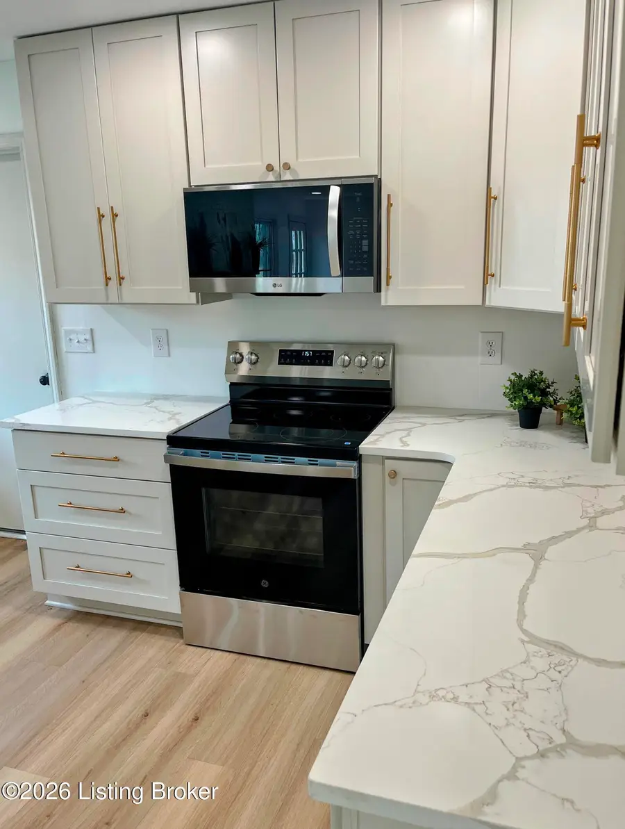 8301 Old Boundary Rd, Louisville, KY 40291 - Image #3