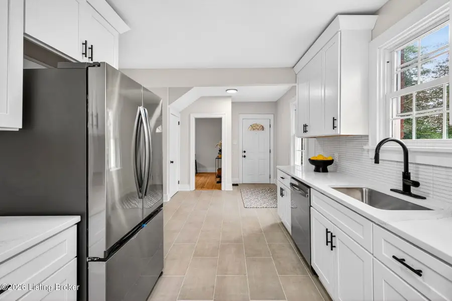 10117 Whipps Mill Rd, Louisville, KY 40223 - Image #2