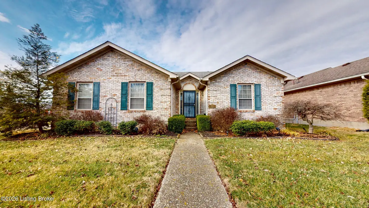 11316 Ashbrooke Gardens Dr, Louisville, KY 40229 - Image #1