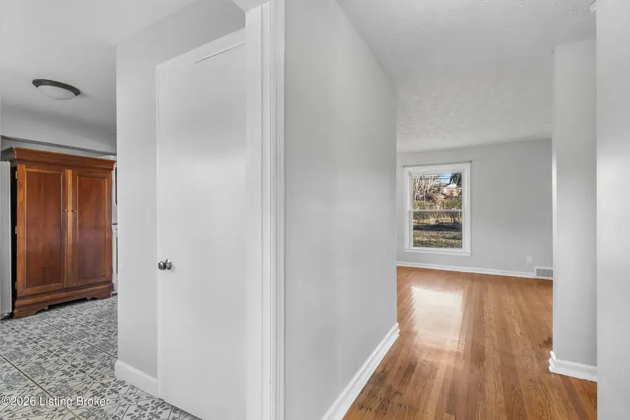 30 Narwood Dr, Louisville, KY 40299 - Image #2