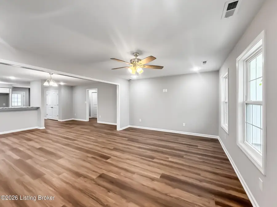 203 Charles Carr Dr, Harrodsburg, KY 40330 - #2