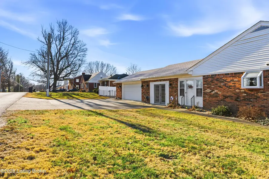 1038 Trevilian Way, Louisville, KY 40213 - Image #2