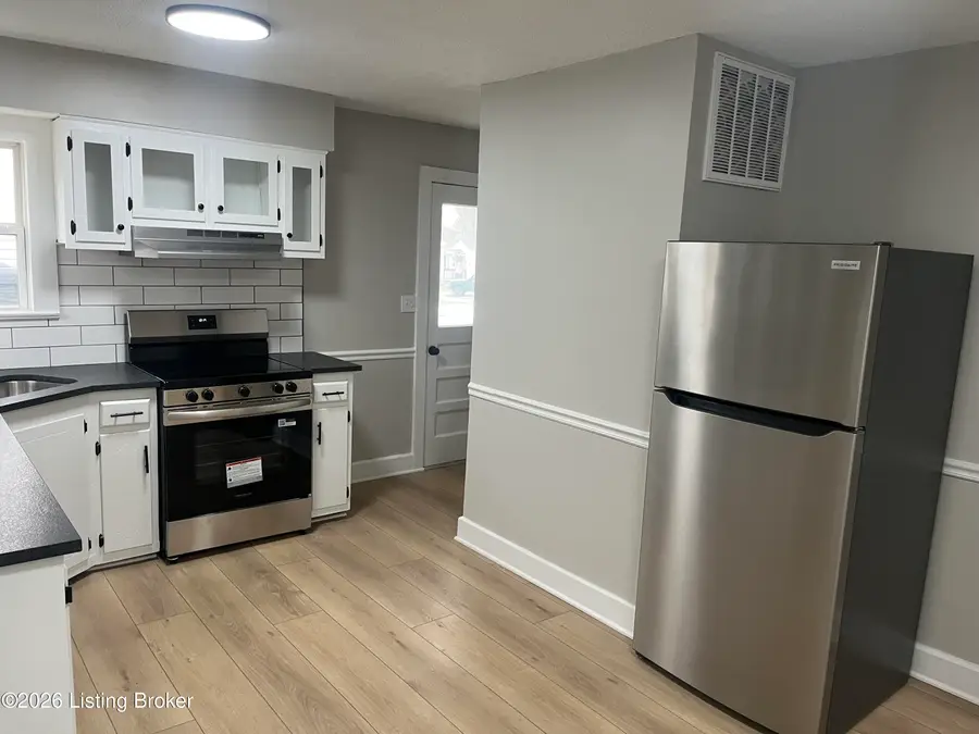 221 N Mantle Ave, Elizabethtown, KY 42701 - Image #3