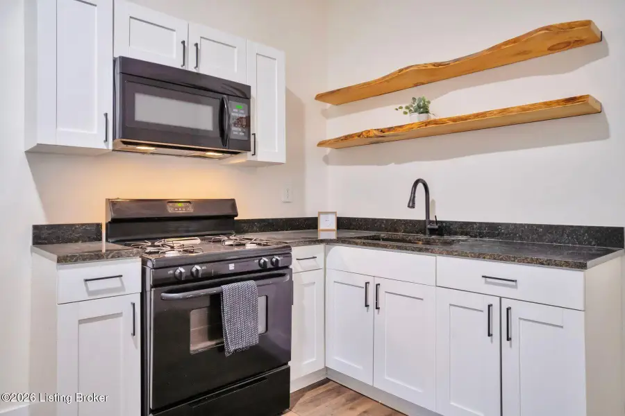 528 M St, Louisville, KY 40208 - Image #3