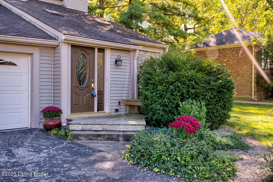 3803 Bigelow Dr, Jeffersontown, KY 40299 - Image #2