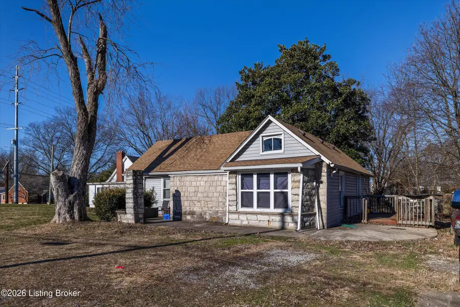 1811 Rockford Ln, Louisville, KY 40216 - Image #2