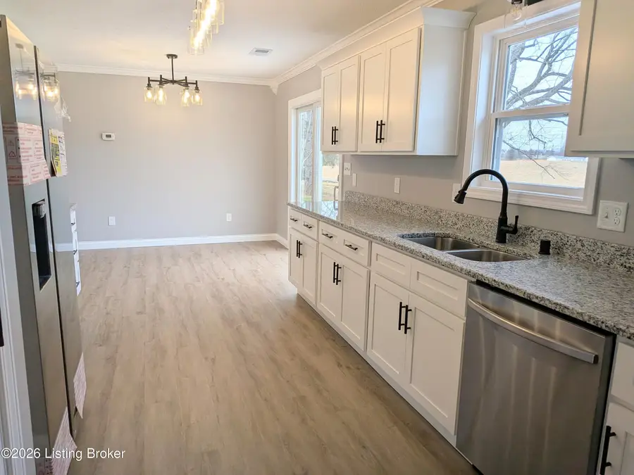 155 Meadowview Ln, Cecilia, KY 42724 - Image #3