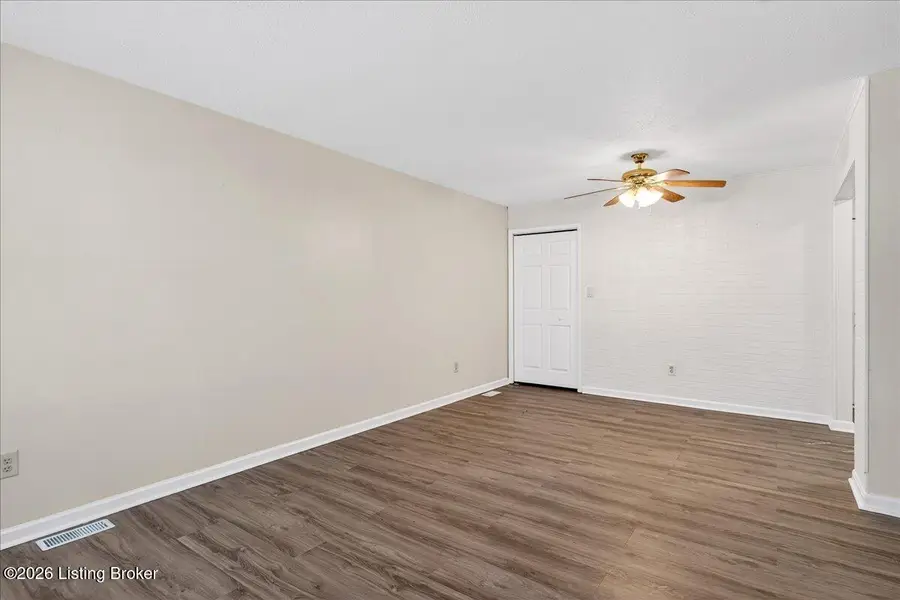 272 Sanna Dr, Louisville, KY 40229 - Image #3