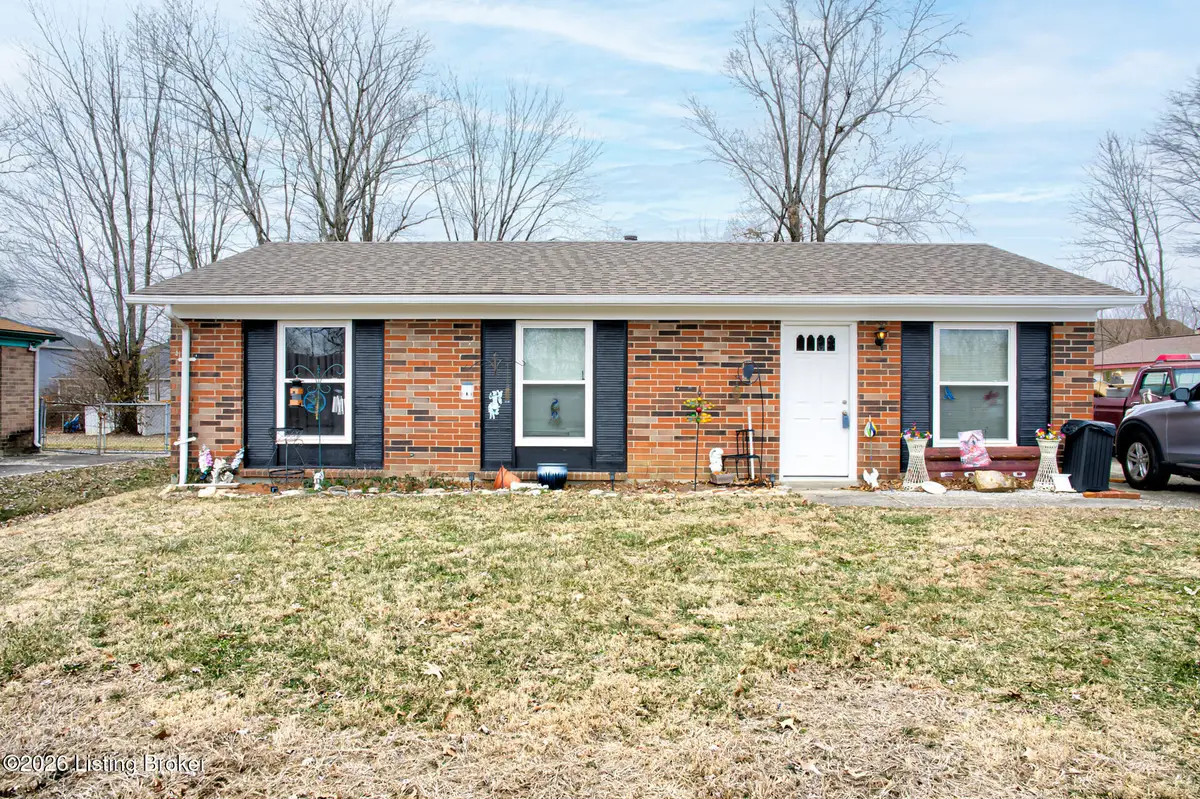8002 Grenelle Dr, Louisville, KY 40228 - Image #1