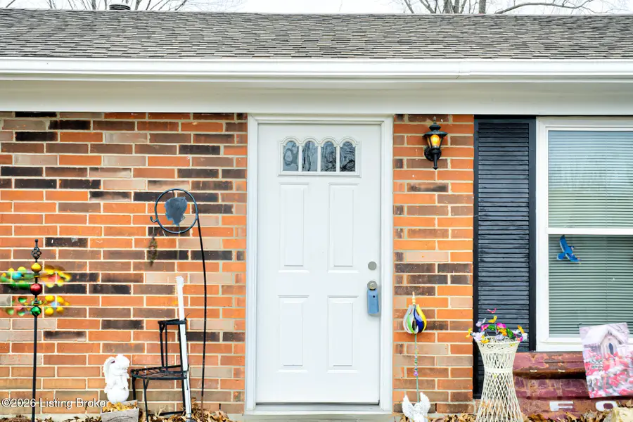 8002 Grenelle Dr, Louisville, KY 40228 - Image #2