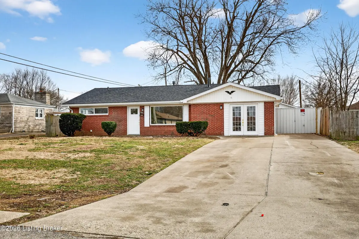 4902 Dee Rd, Louisville, KY 40219 - Image #1