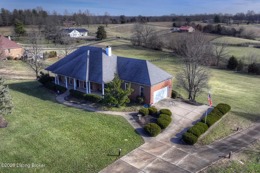 328 Brooks Ln, Simpsonville, KY 40067 - #2