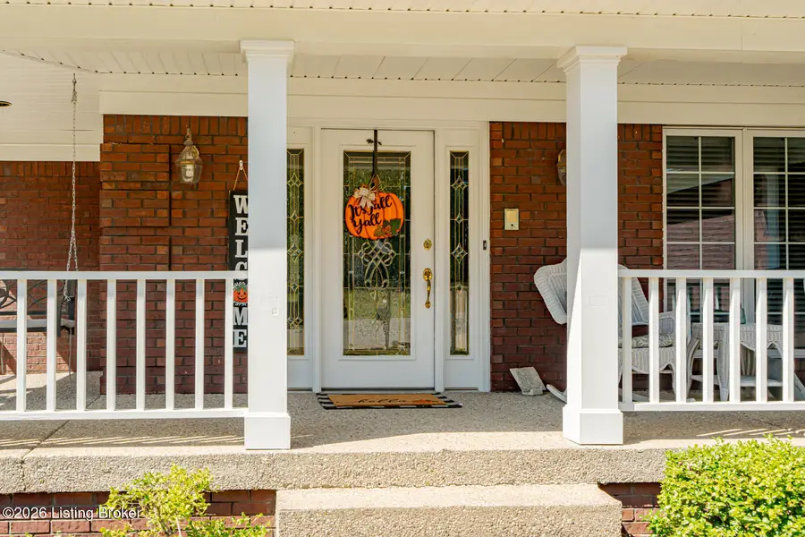 9409 Amber Ridge Ct, Louisville, KY 40272 - Image #3