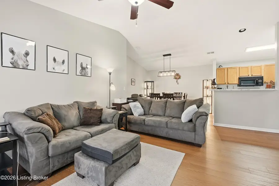 1202 Pickings Pl #UNIT 204, Louisville, KY 40243 - Image #2