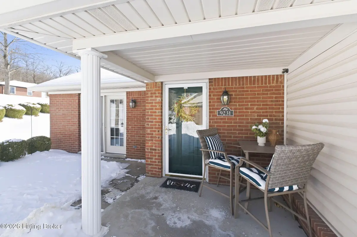9231 Hawthorne Pointe Dr, Louisville, KY 40272 - Image #1