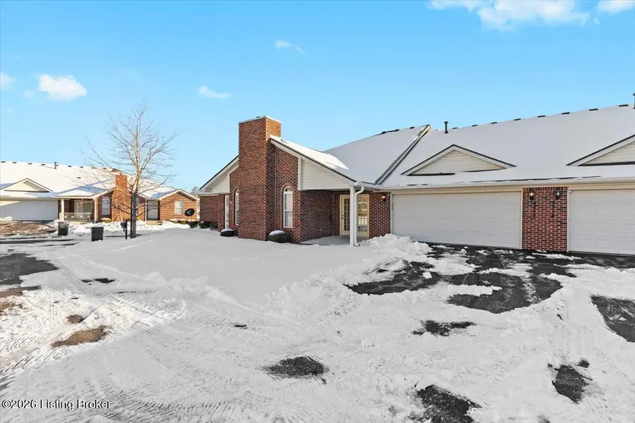 5212 Sand Wood Ln, Louisville, KY 40272 - #2