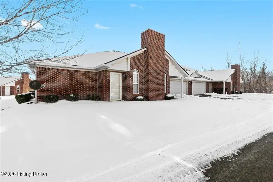 5212 Sand Wood Ln, Louisville, KY 40272 - #3