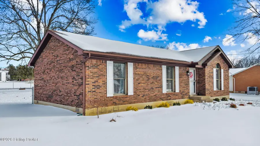 418 Oak Run Dr, Mount Washington, KY 40047 - Image #2