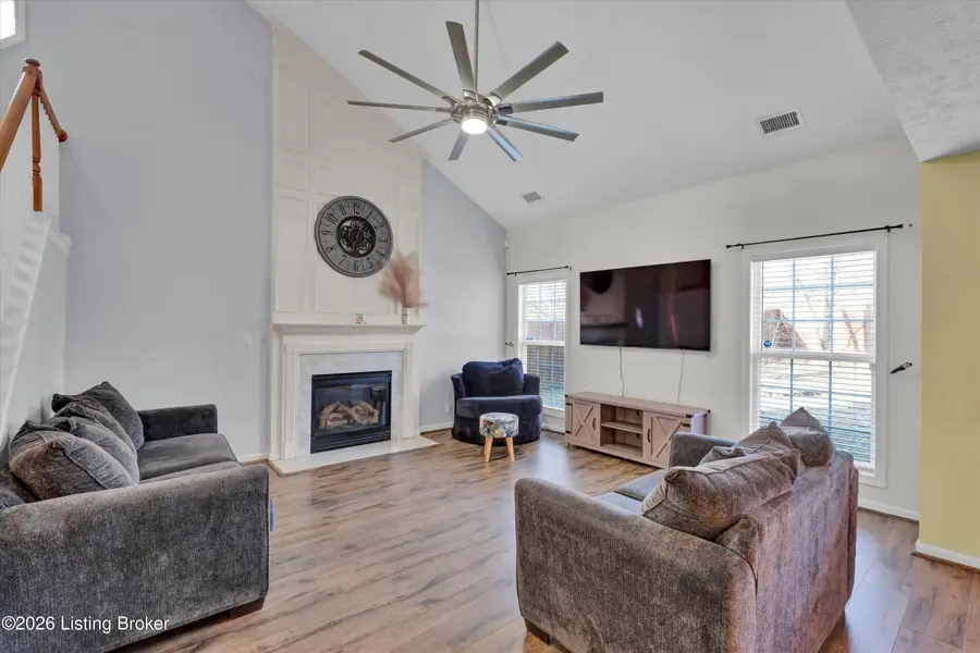 5020 Middlesex Dr, Louisville, KY 40245 - #3