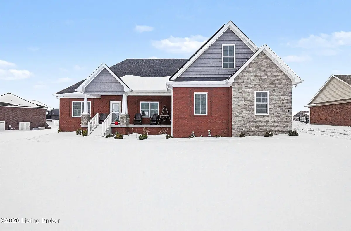 240 Brennan Ct, Shepherdsville, KY 40165 - Image #1