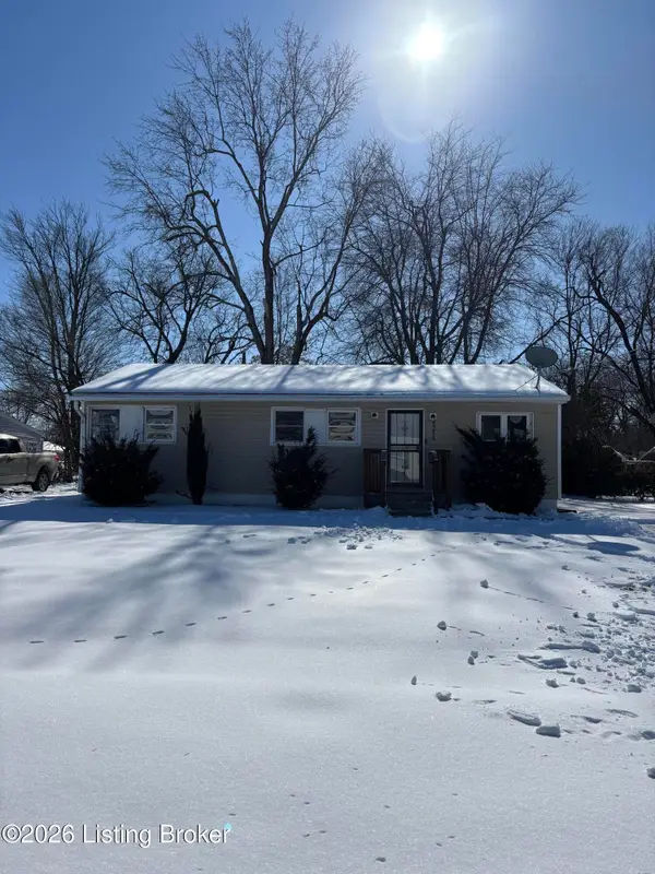 5214 Red Oak Ln, Louisville, KY 40218