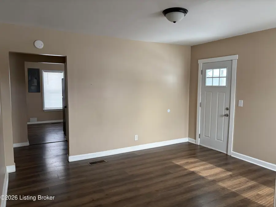 310 E Daugherty Ave, Bardstown, KY 40004 - Image #3