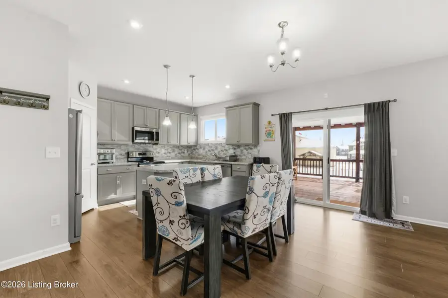 518 Williamsburg Dr, Mount Washington, KY 40047 - #3