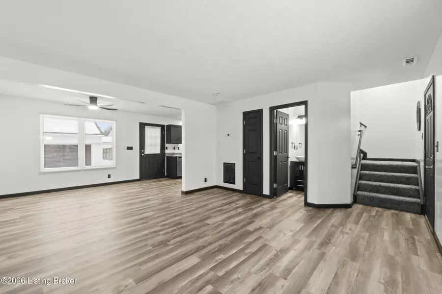 6212 Maravian Dr, Louisville, KY 40258 - Image #2