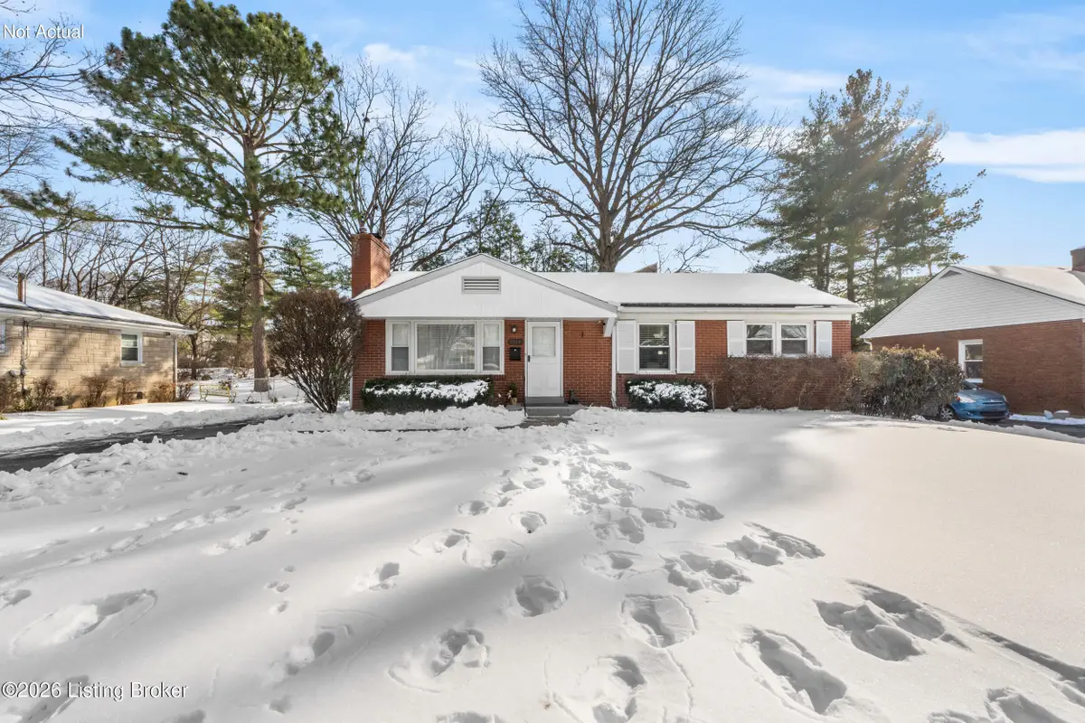 1724 Larkmoor Ln, Louisville, KY 40218 - Image #1