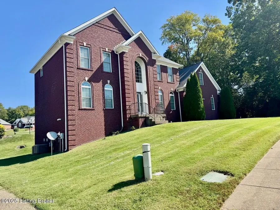 9615 Keeling Ridge Rd, Louisville, KY 40291 - Image #2