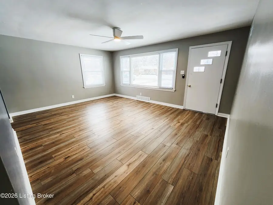 1716 Kennedy Rd, Louisville, KY 40216 - Image #2