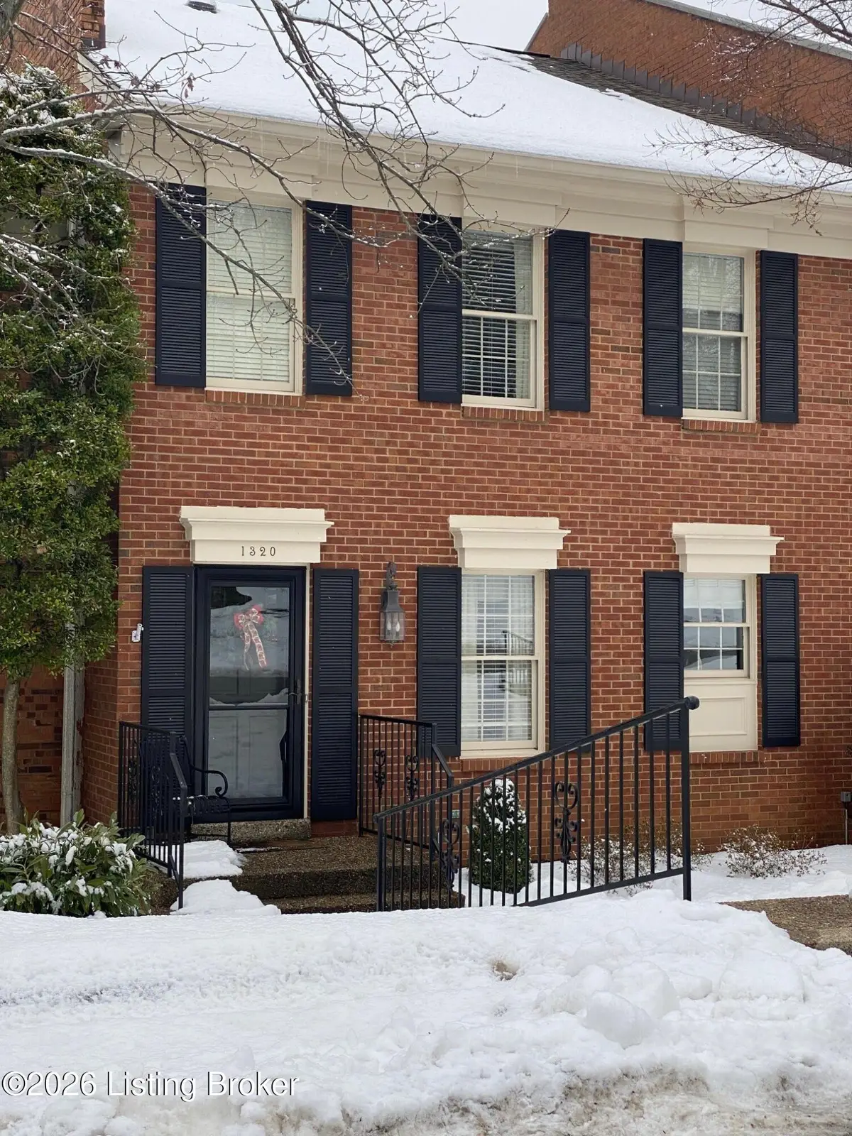 1320 Navajo Ct, Louisville, KY 40207 - #1